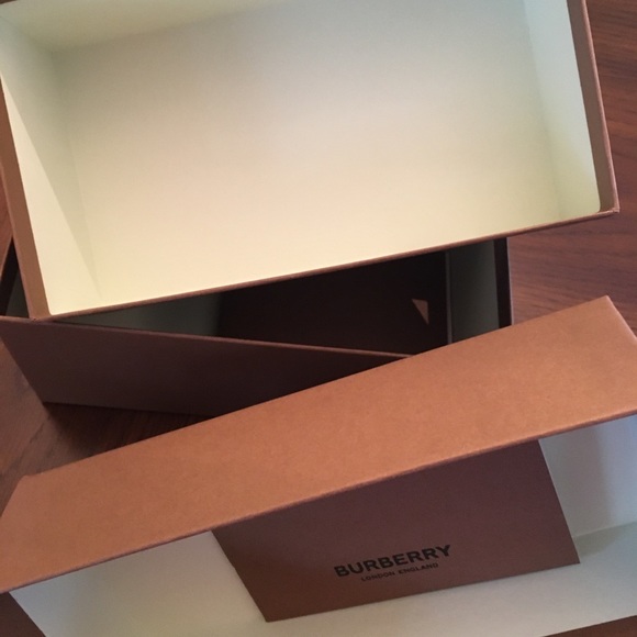 COPY - Burberry Box Bundle - 3 Boxes - 1 LG & 2 SM - Picture 10 of 10